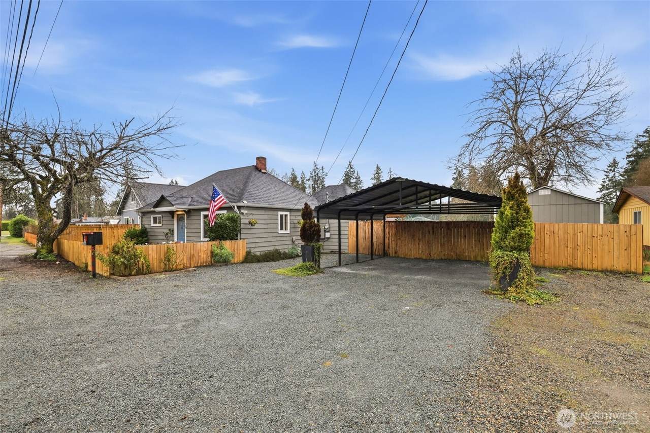 11606 Military Rd - Photo 1