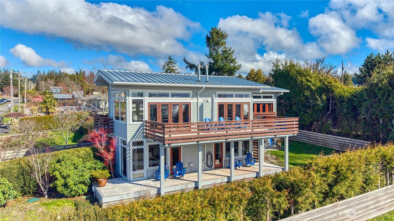 749 Kendor Drive - Photo 1