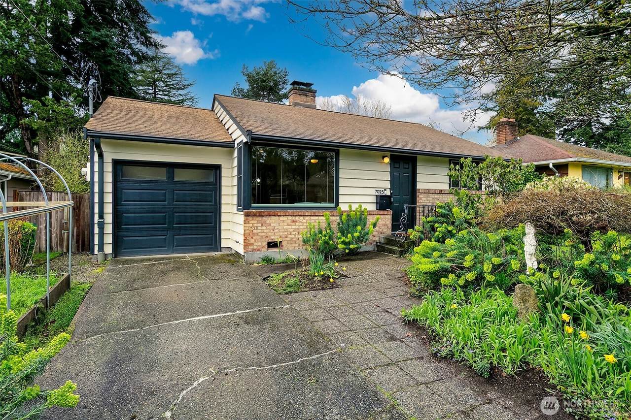 7025 25th Avenue - Photo 1