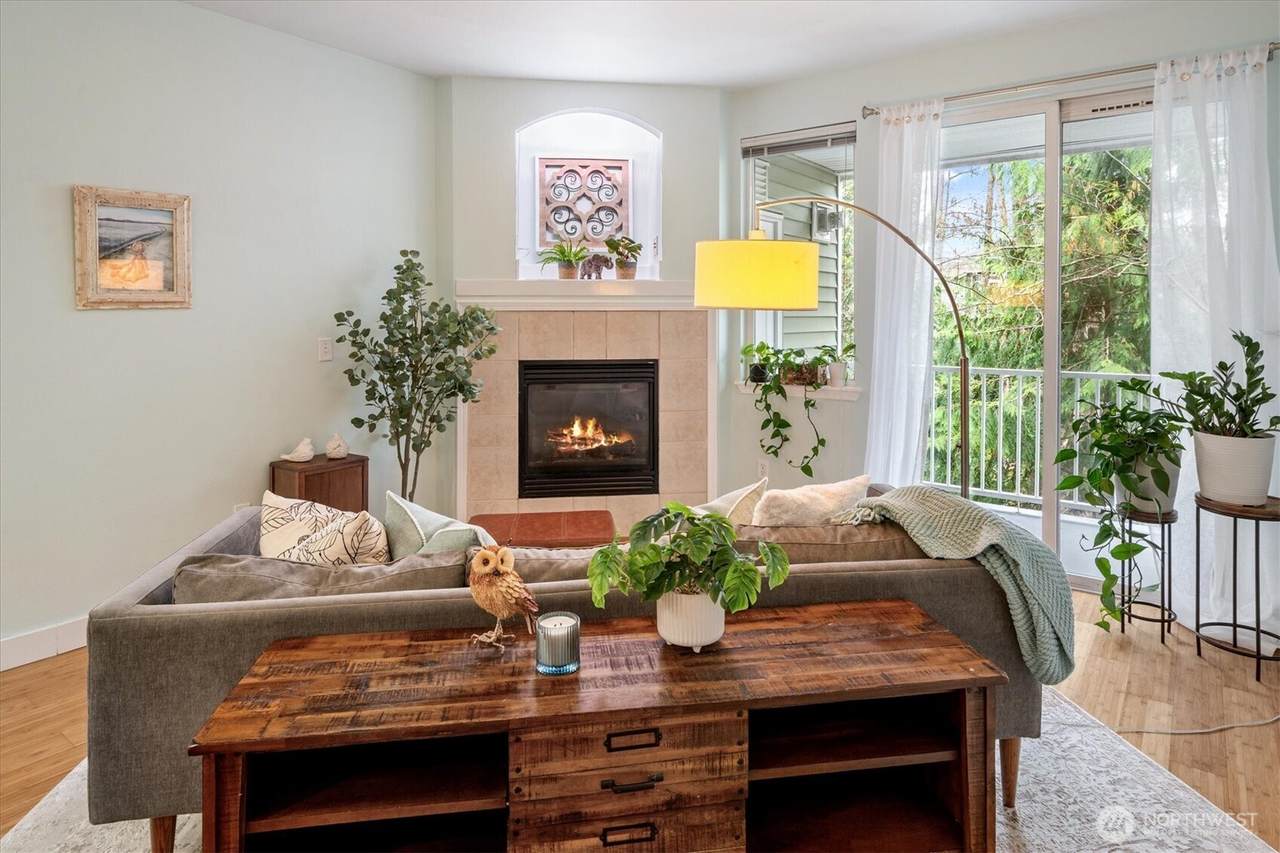 12712 Admiralty Way - Photo 1