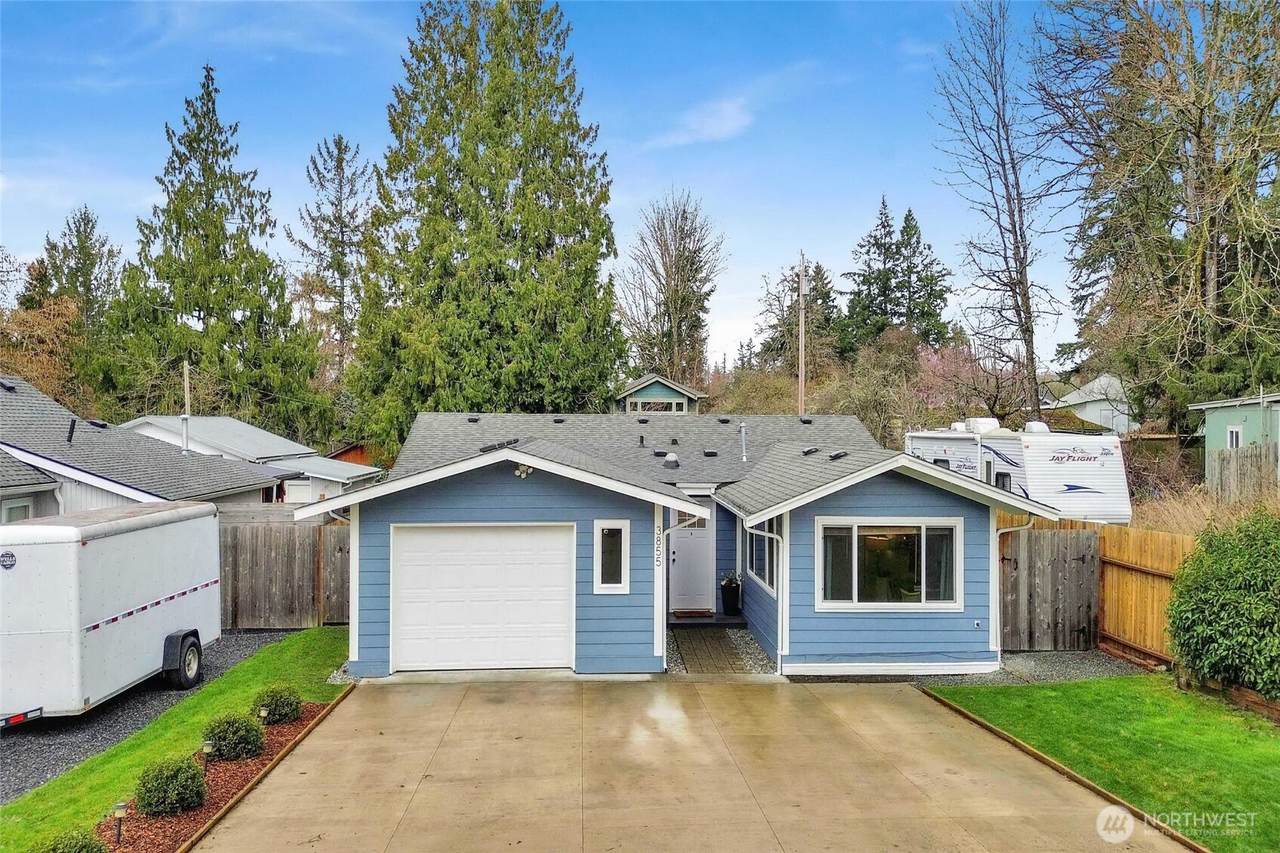 3855 Fraser Street - Photo 1