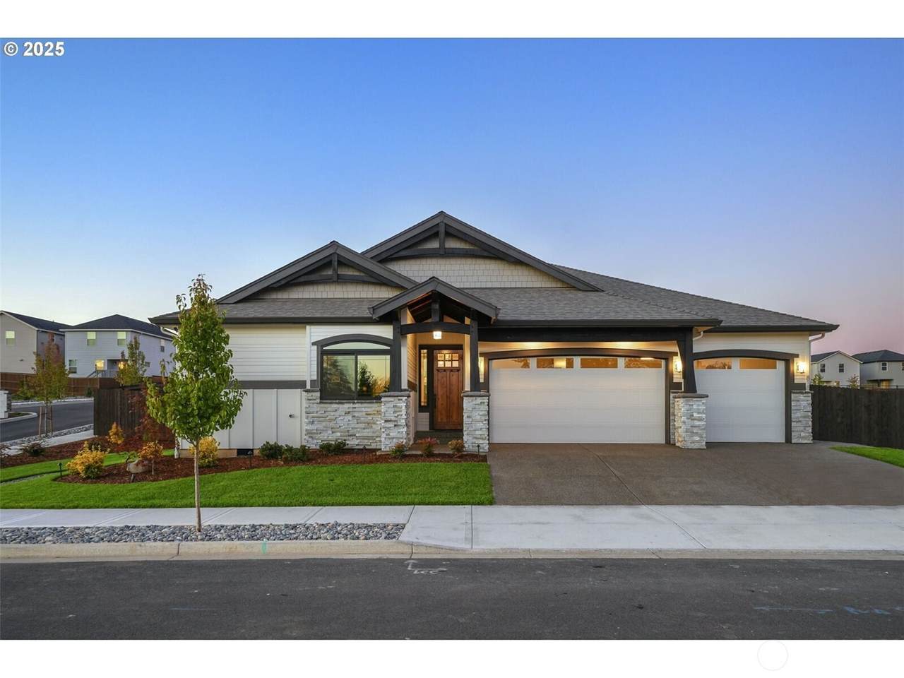 818 173RD Circle - Photo 1