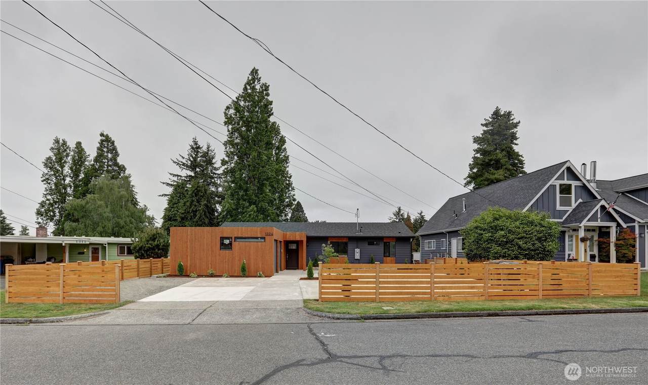 1324 Hawthorne Street - Photo 1