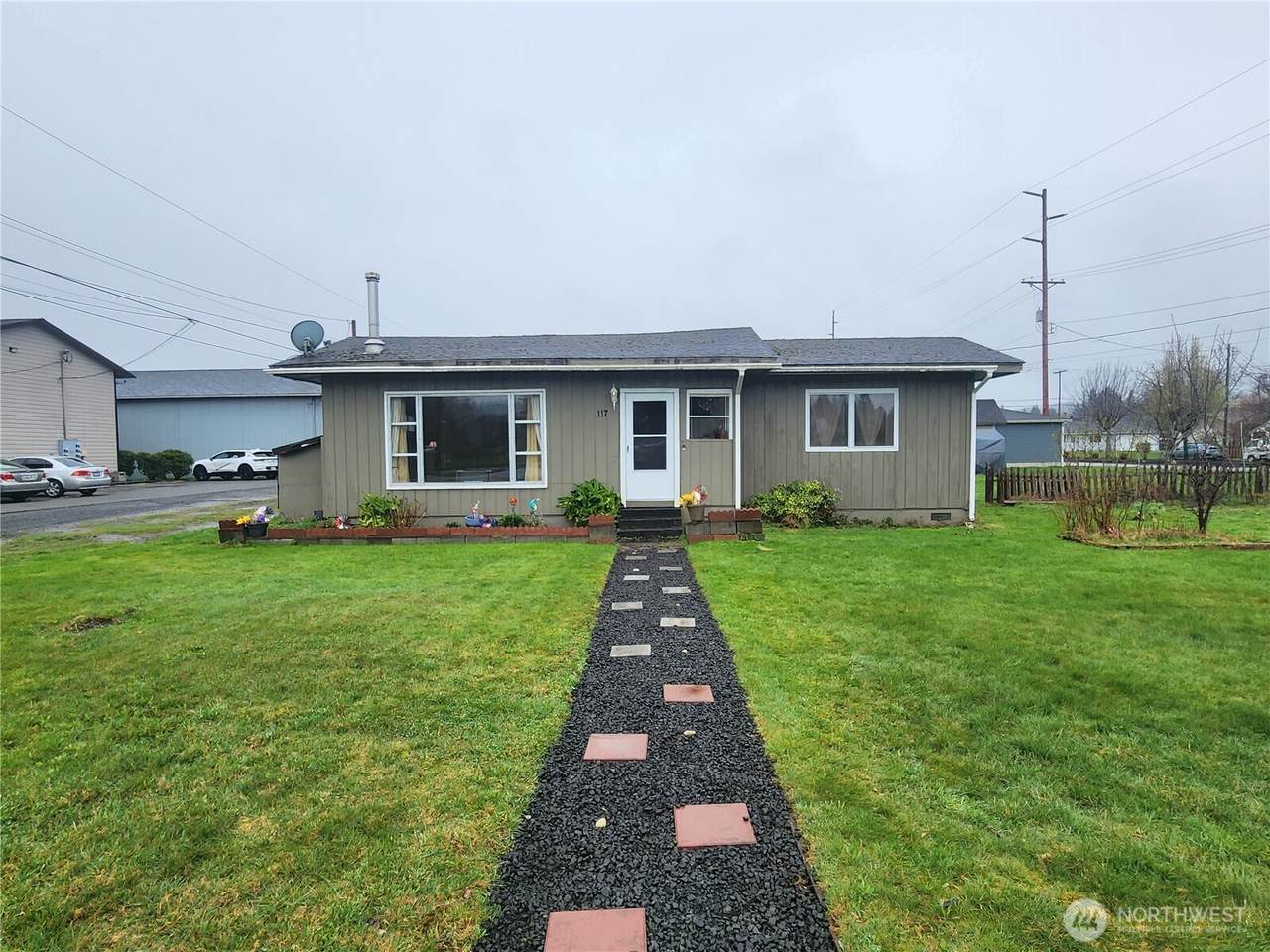 117 J Street - Photo 1