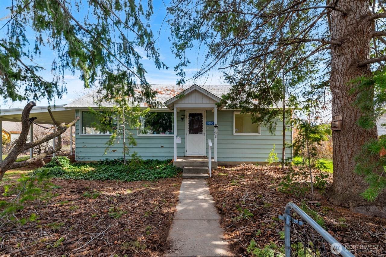 1003 Amherst - Photo 1