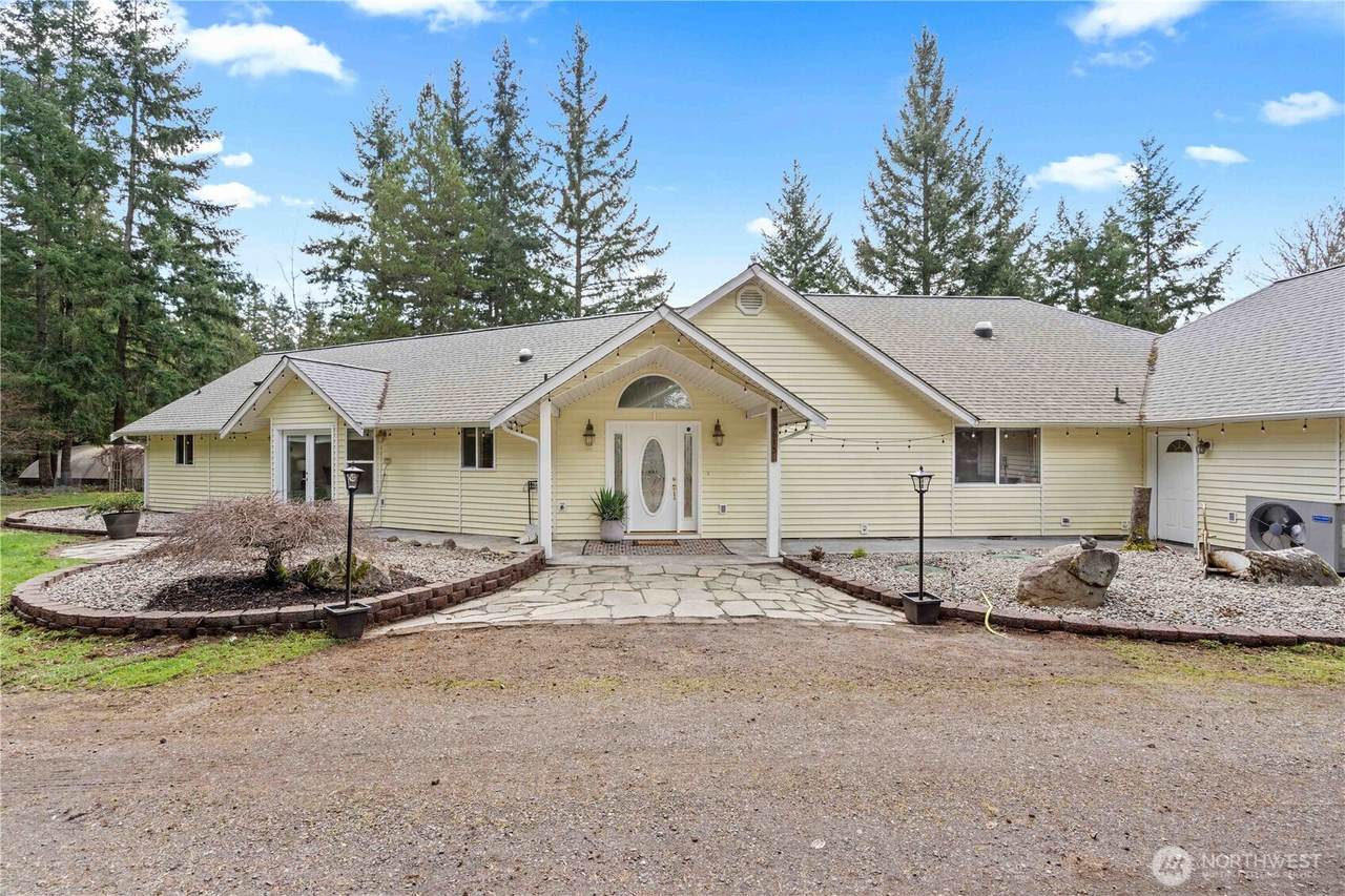 16615 154th Lane - Photo 1