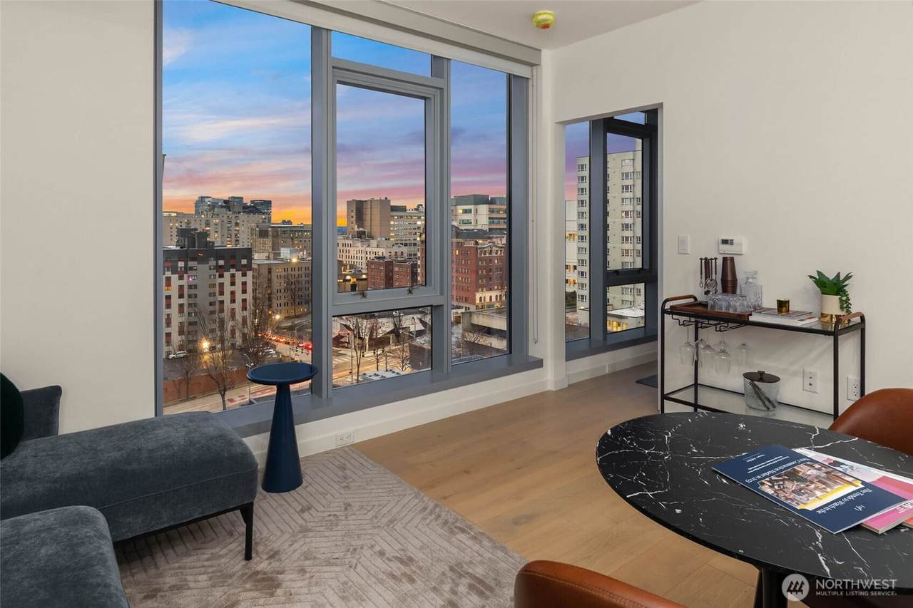 800 Columbia Street - Photo 1