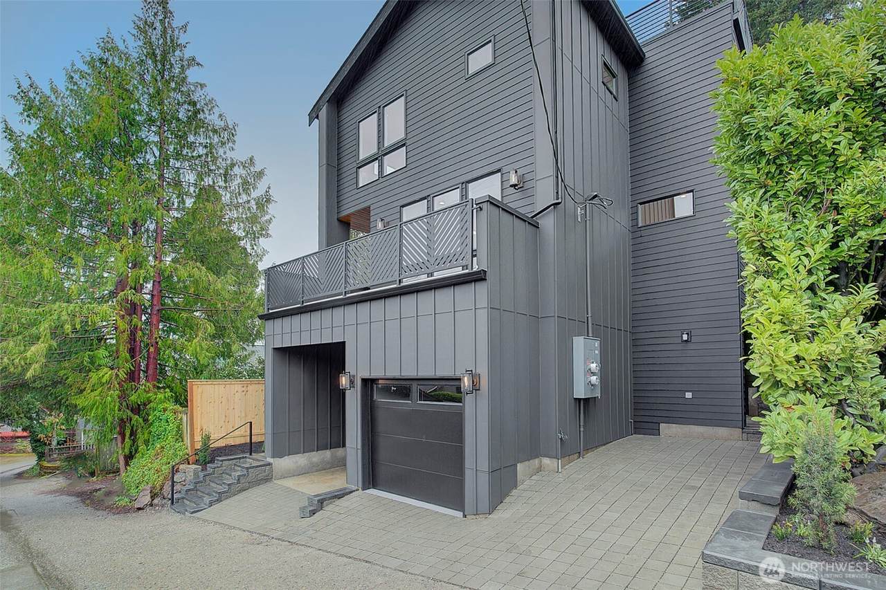 7341 California Avenue - Photo 1