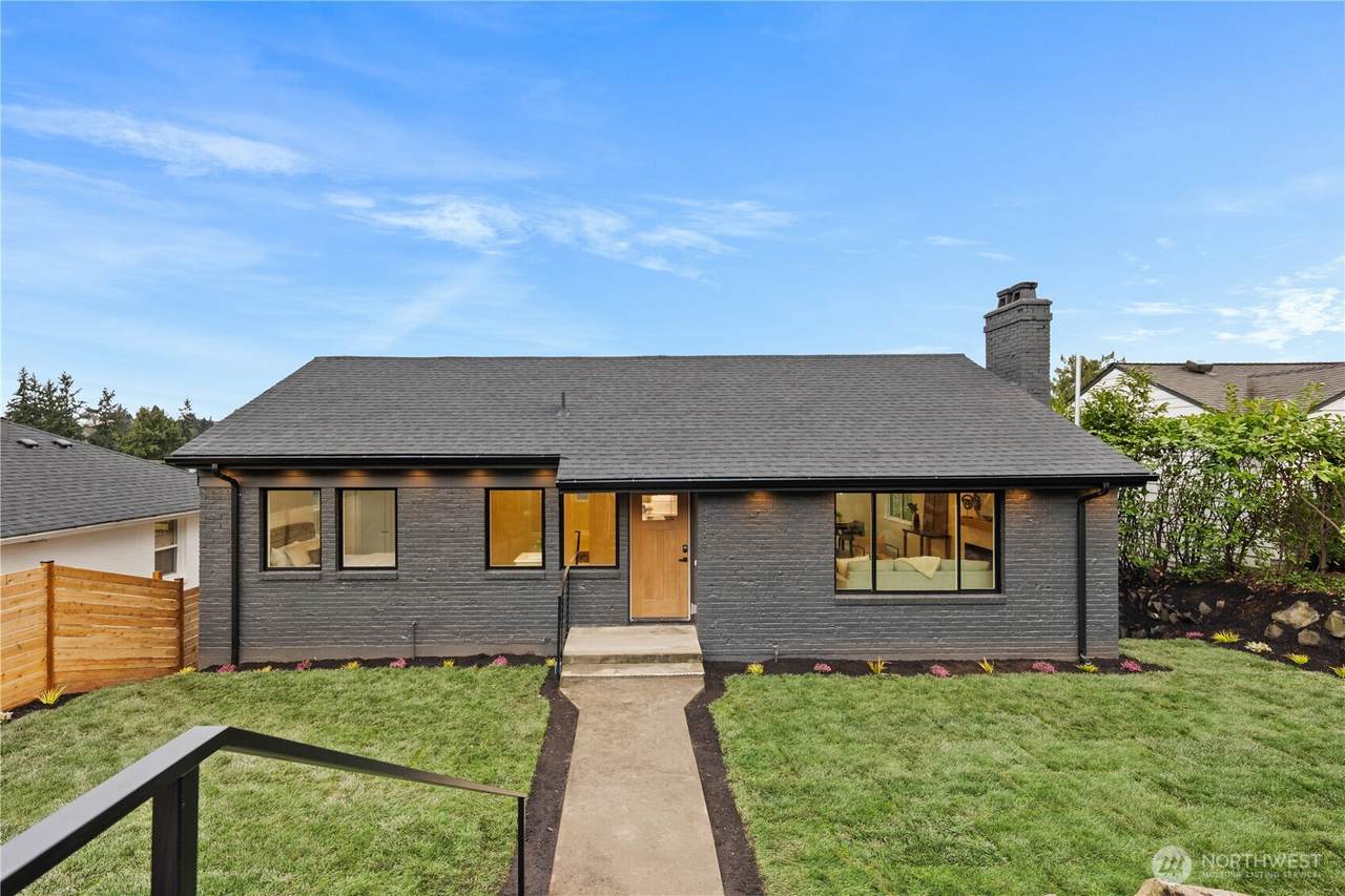 2518 36th Avenue - Photo 1