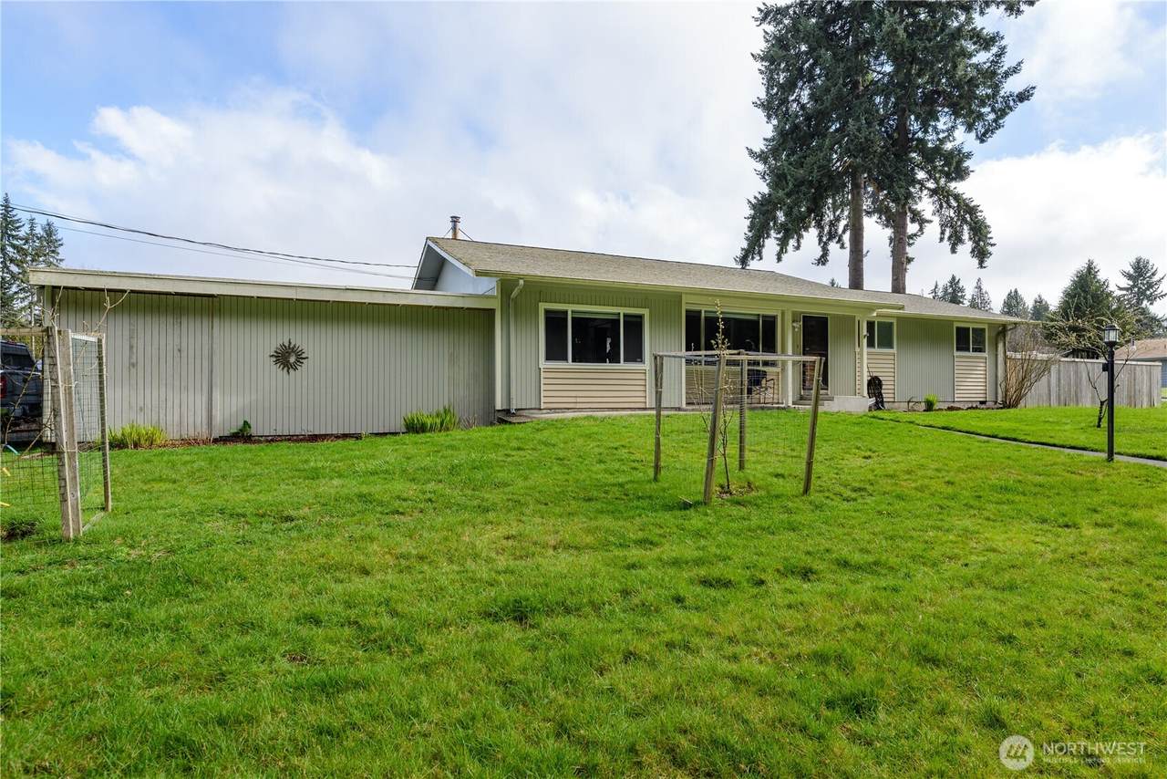 1717 F Street - Photo 1