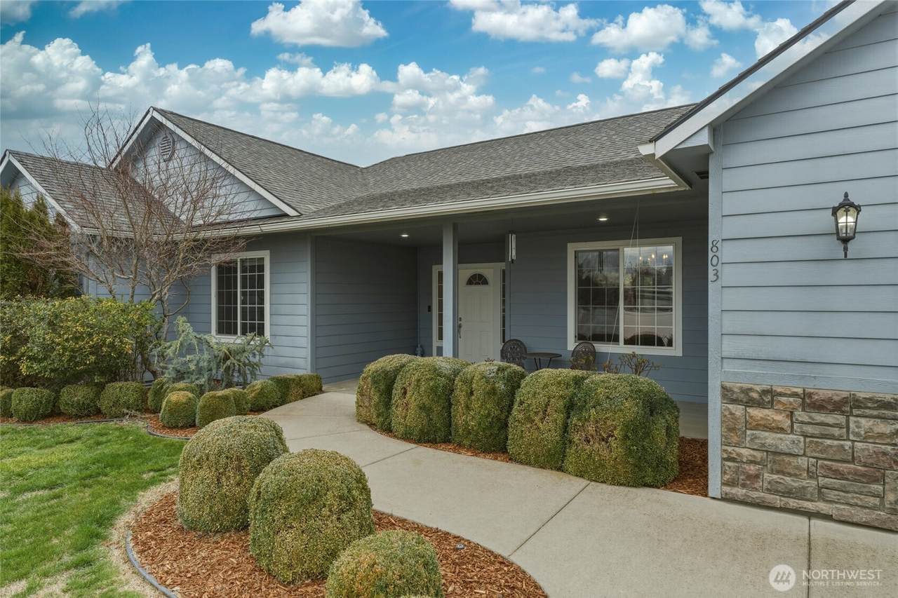 803 Vintage Way - Photo 1