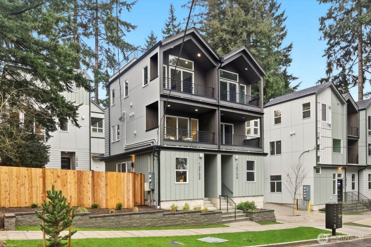 10752 Interlake Avenue - Photo 1