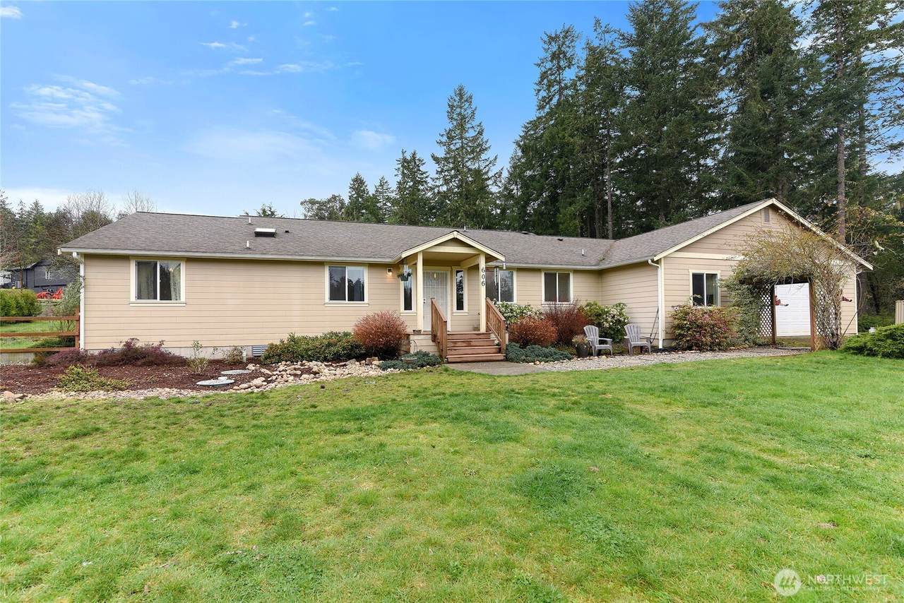 606 206 Avenue - Photo 1