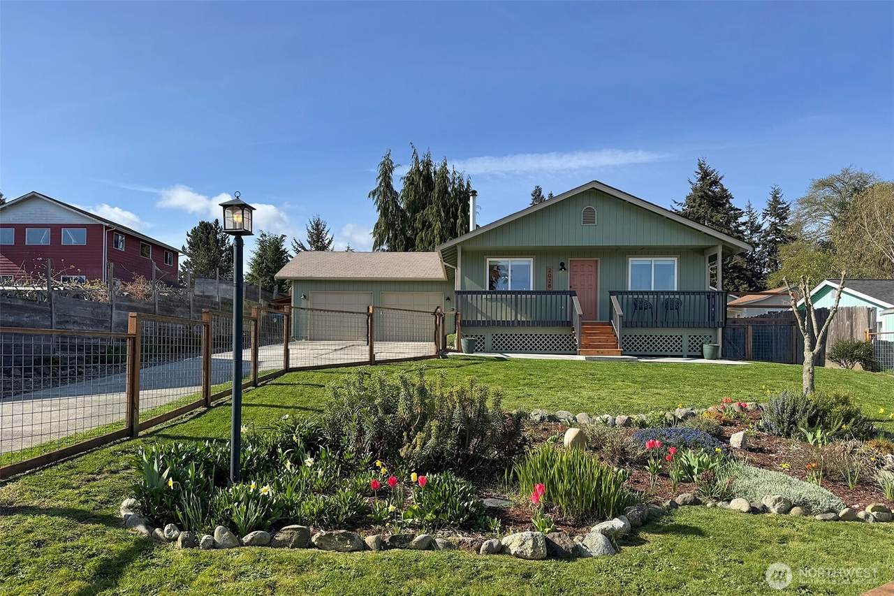 2028 5th Street - Photo 1