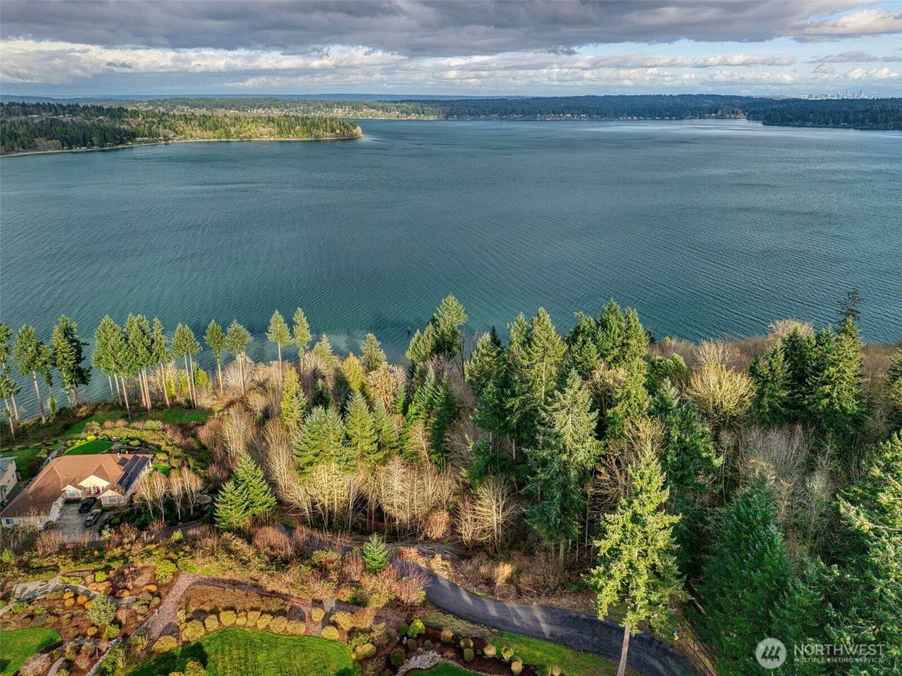 2401 Solar View Court - Photo 1