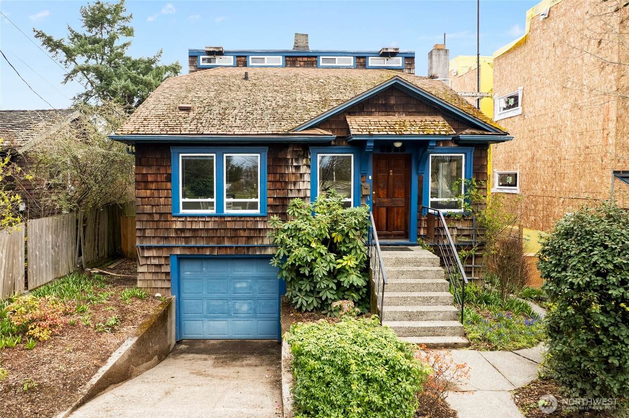 5046 35th Avenue - Photo 1