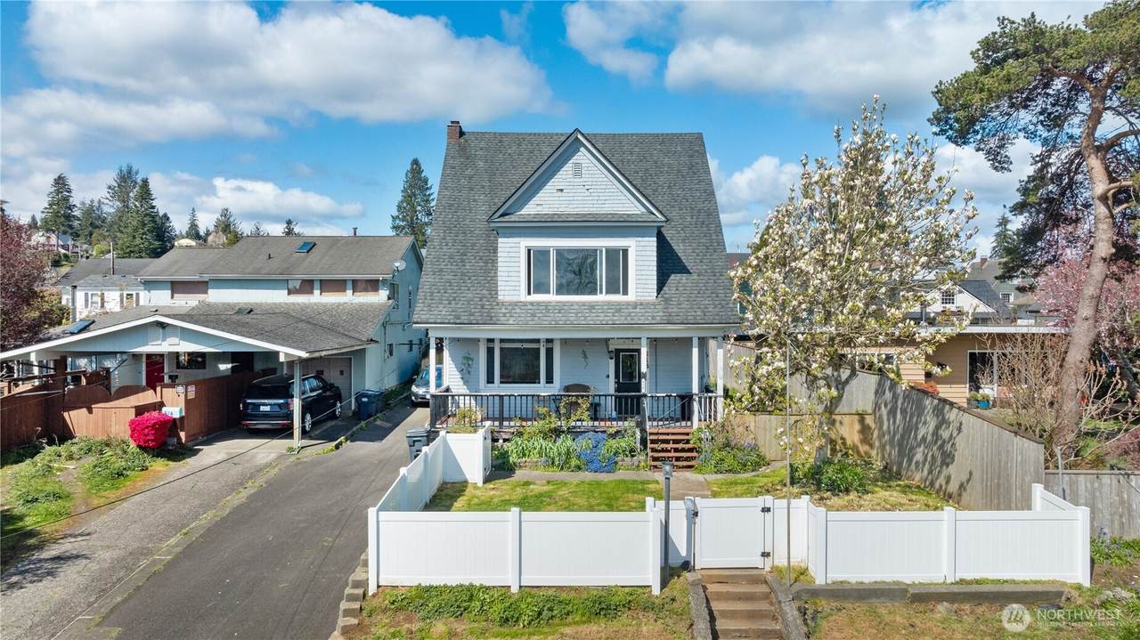 618 Terrace Avenue - Photo 1