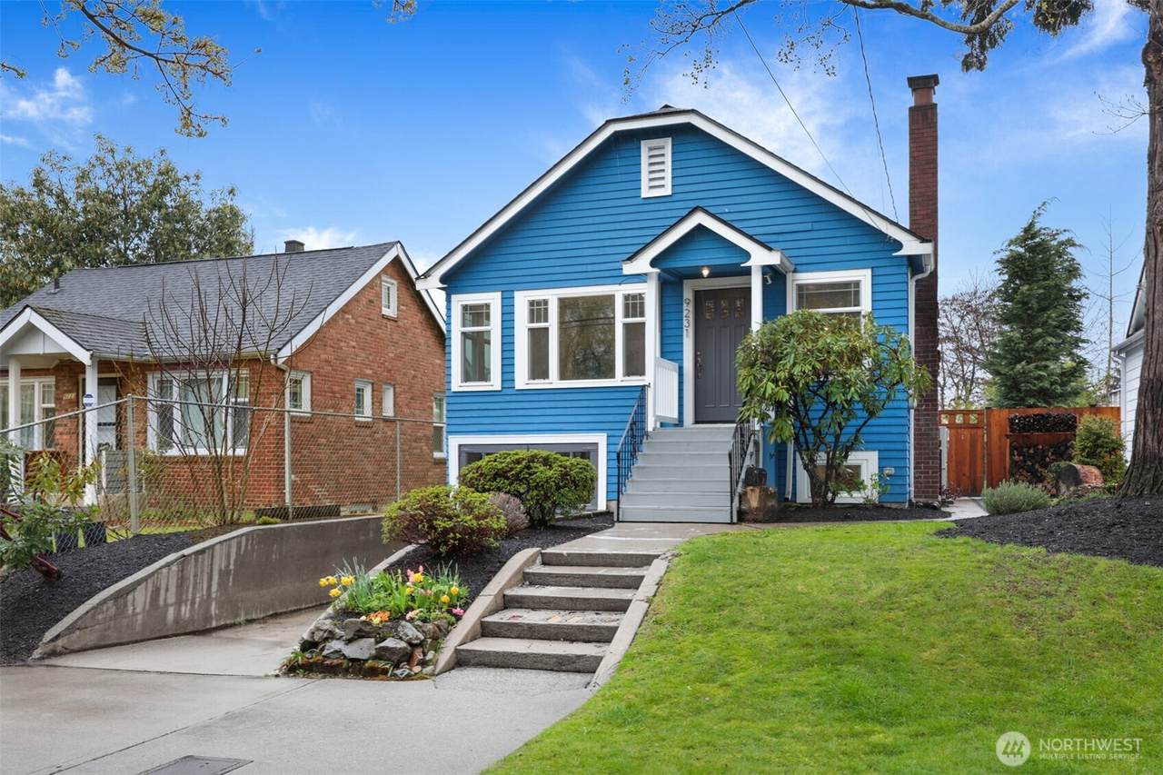 9231 39th Avenue - Photo 1