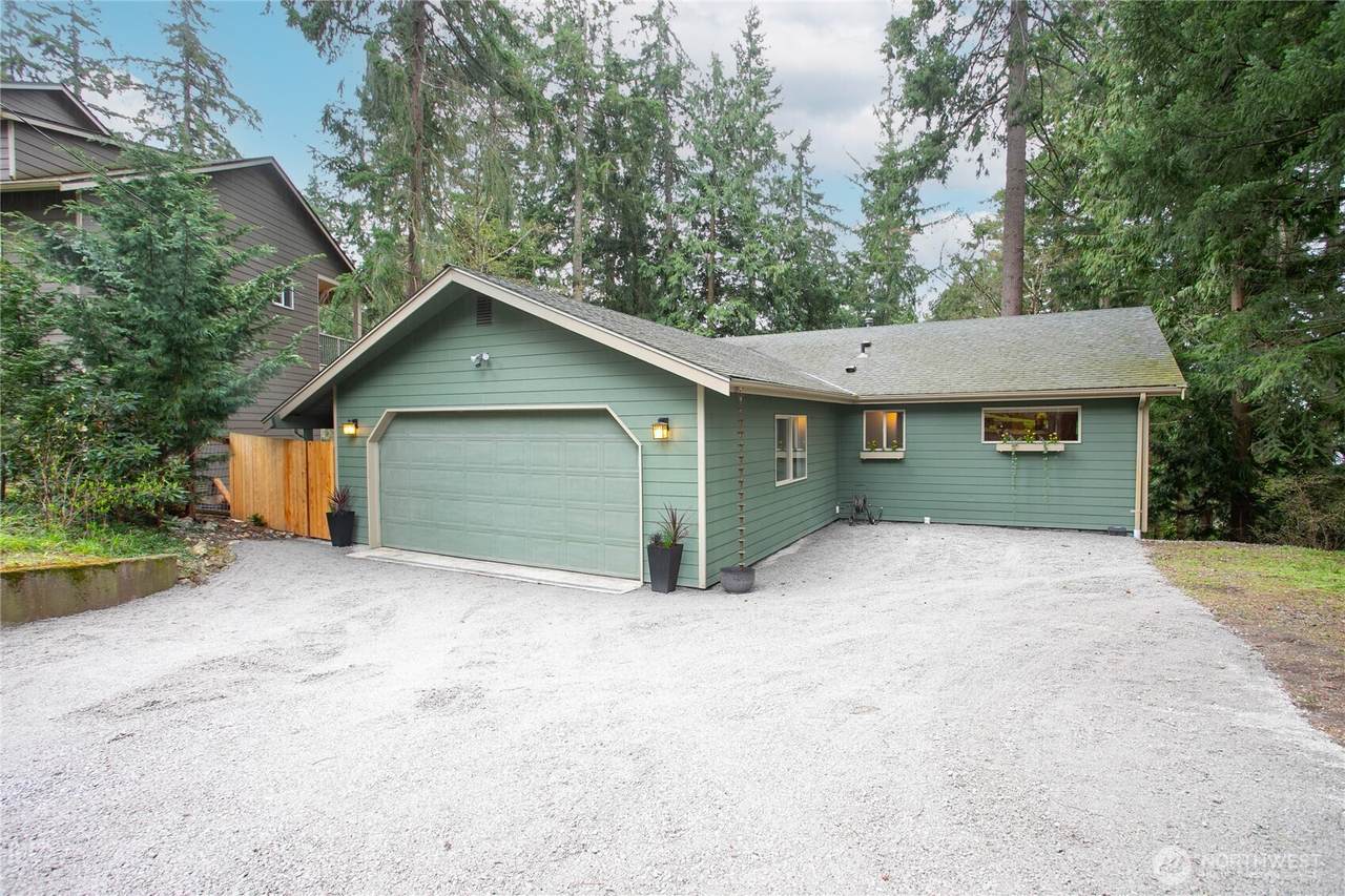 1615 Emerald Lake Way - Photo 1