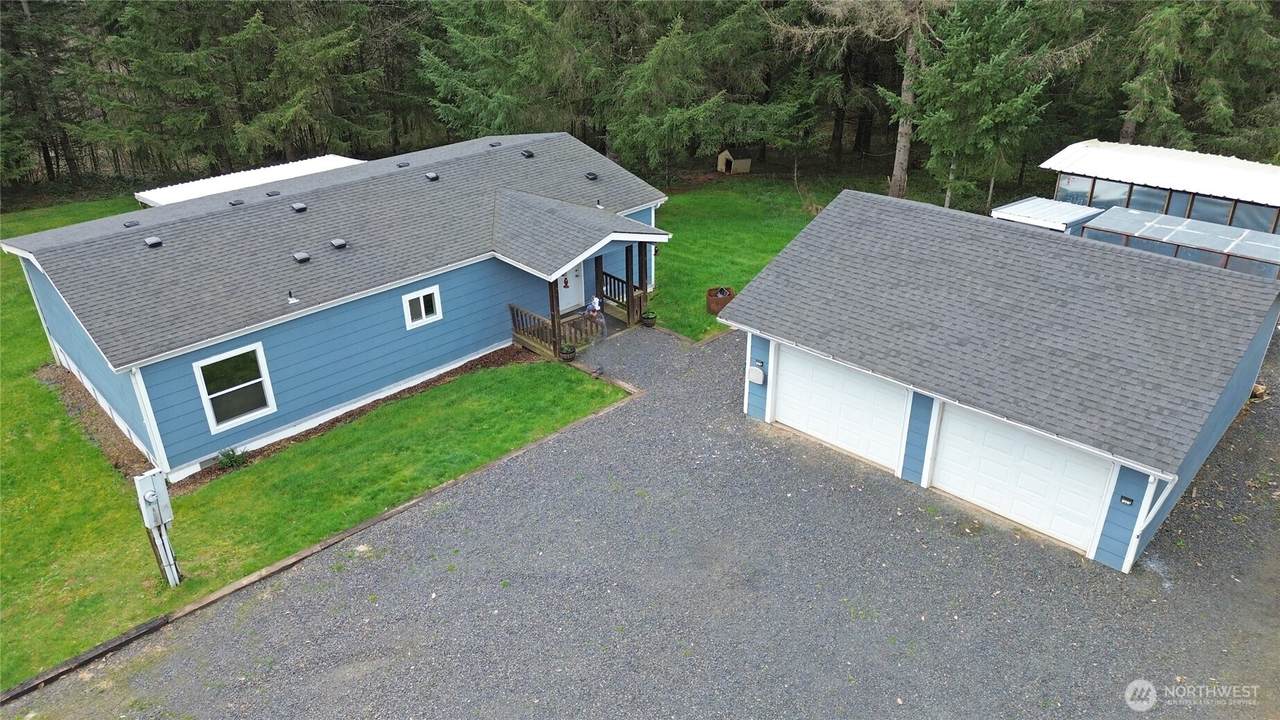 190 Tamaracks Drive - Photo 1