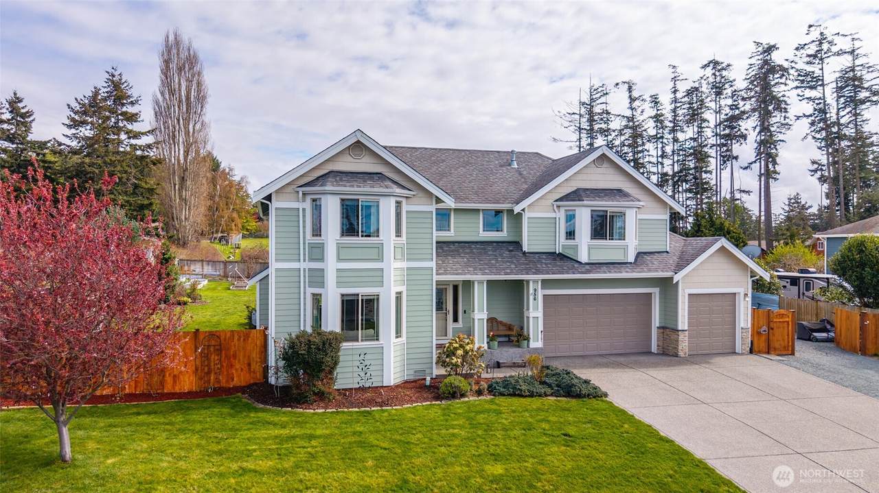956 Cove View Circle - Photo 1