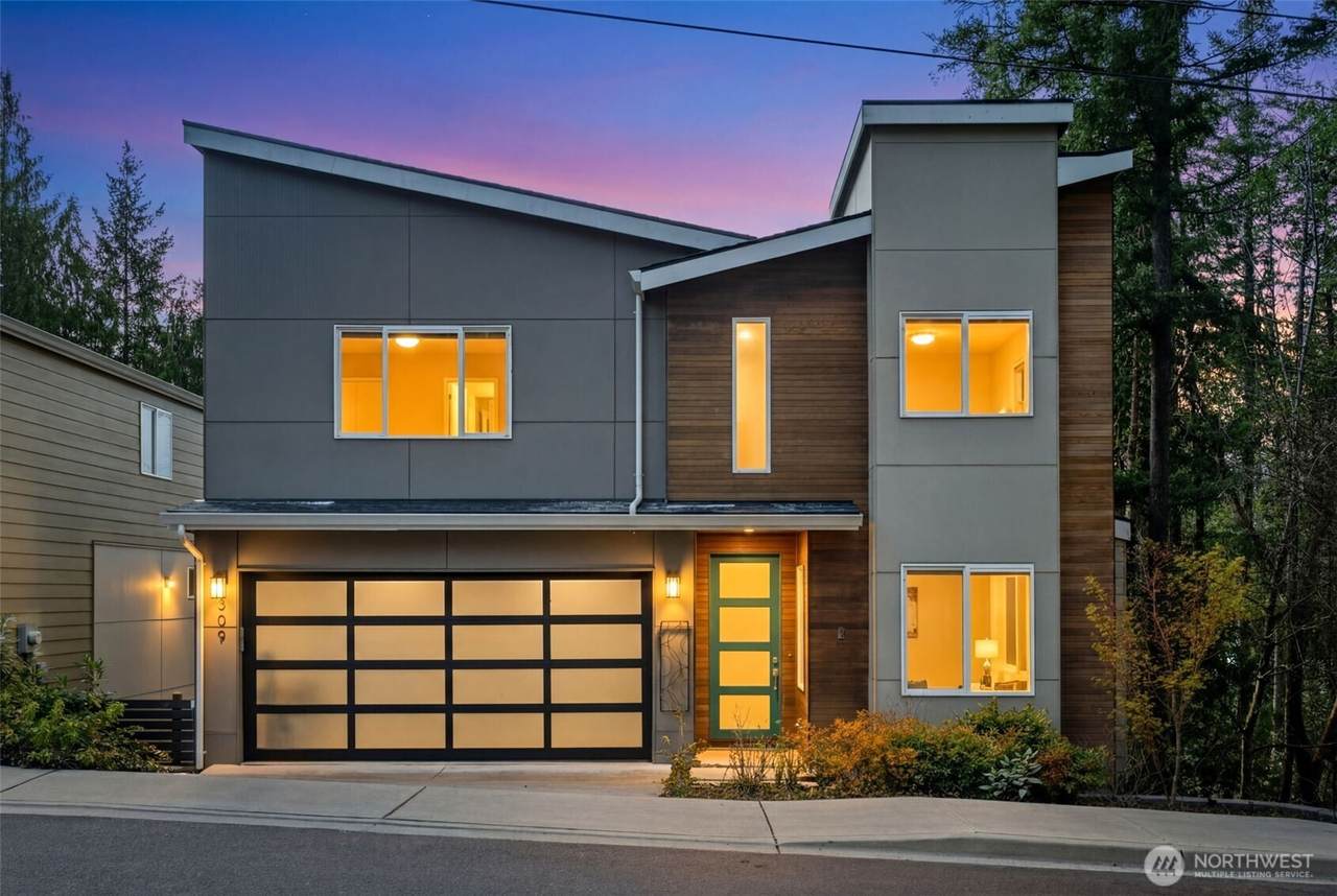 809 206th Avenue - Photo 1