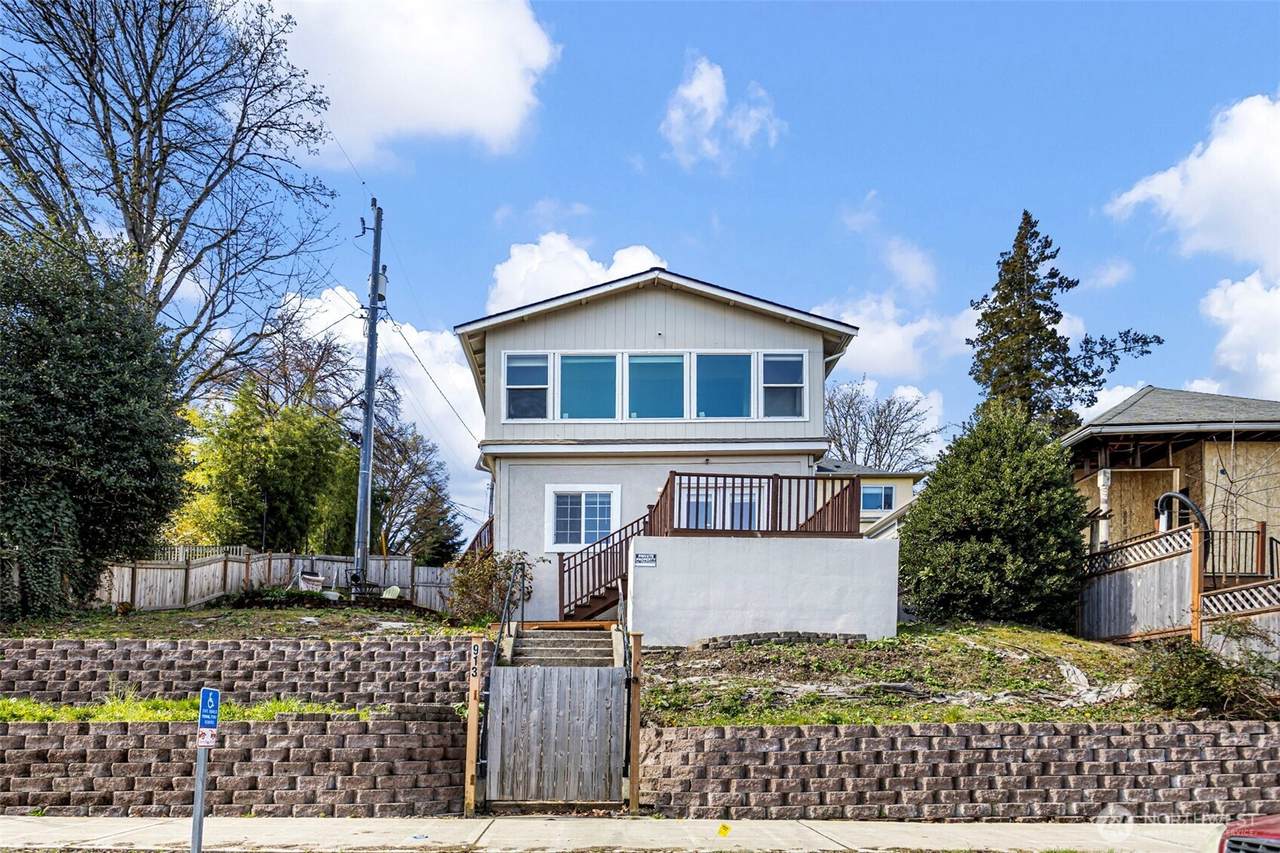 913 24th Avenue - Photo 1