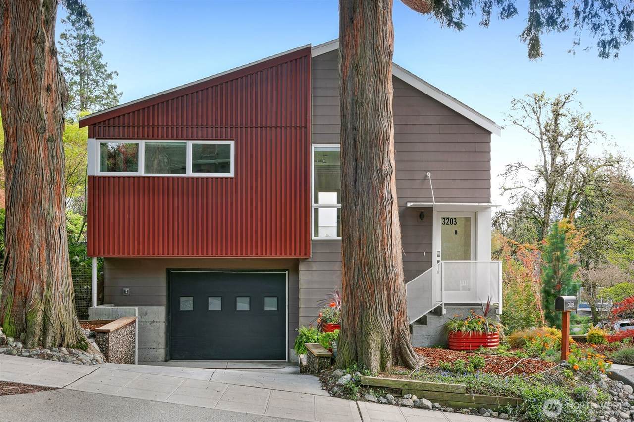 3203 E James Street - Photo 1