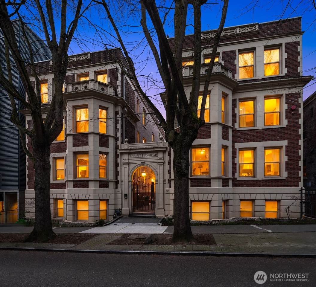 129 Warren Avenue - Photo 1