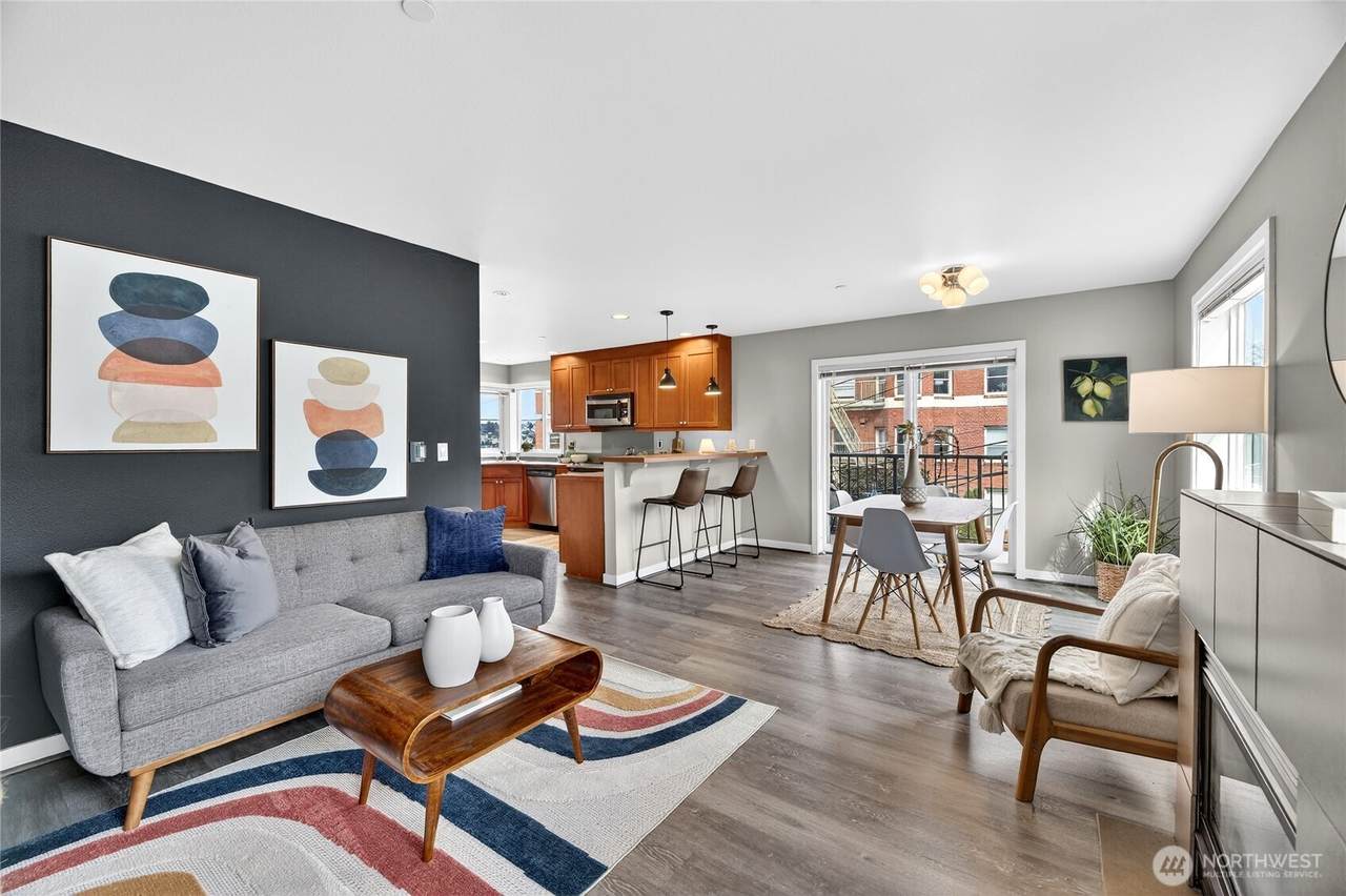 321 Thomas Street - Photo 1