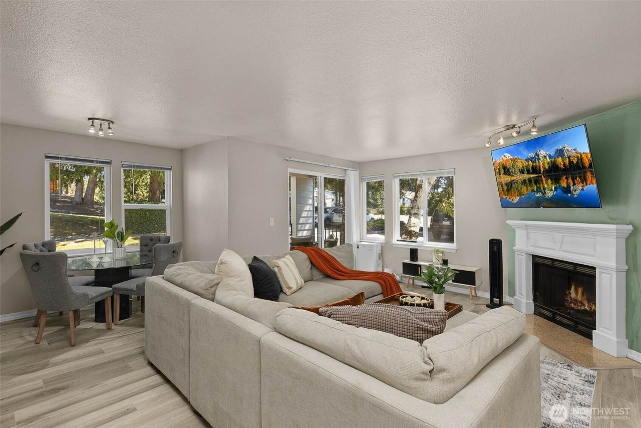 20318 Bothell Everett Hwy - Photo 1