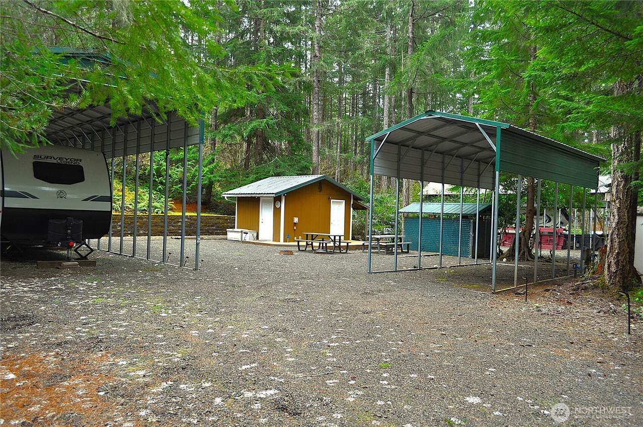 210 Dow Creek Drive - Photo 1