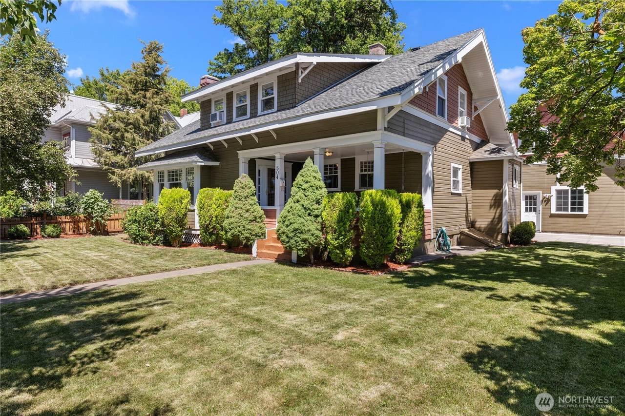 804 C Street - Photo 1