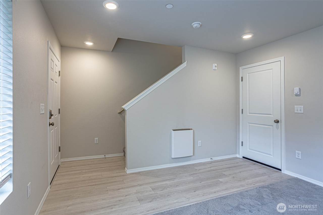 https://bt-photos.global.ssl.fastly.net/nwmls/1280_boomver_1_2496971-1.jpg