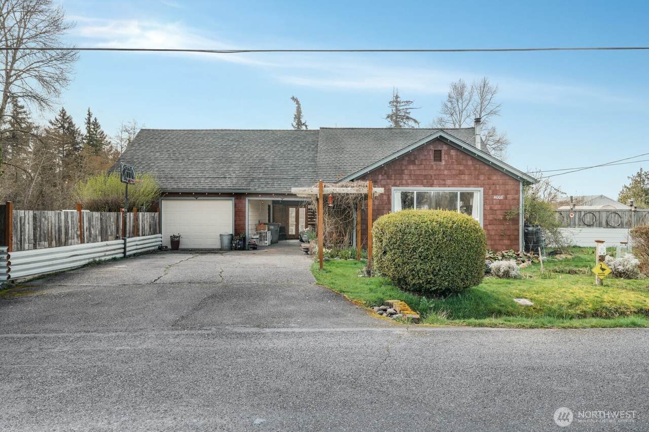 4008 118th Street - Photo 1