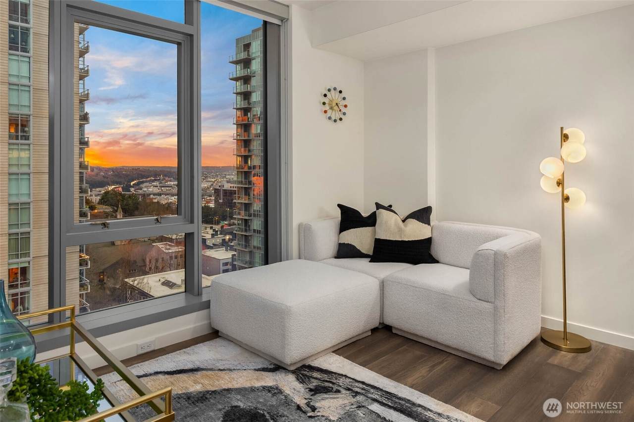 800 Columbia Street - Photo 1