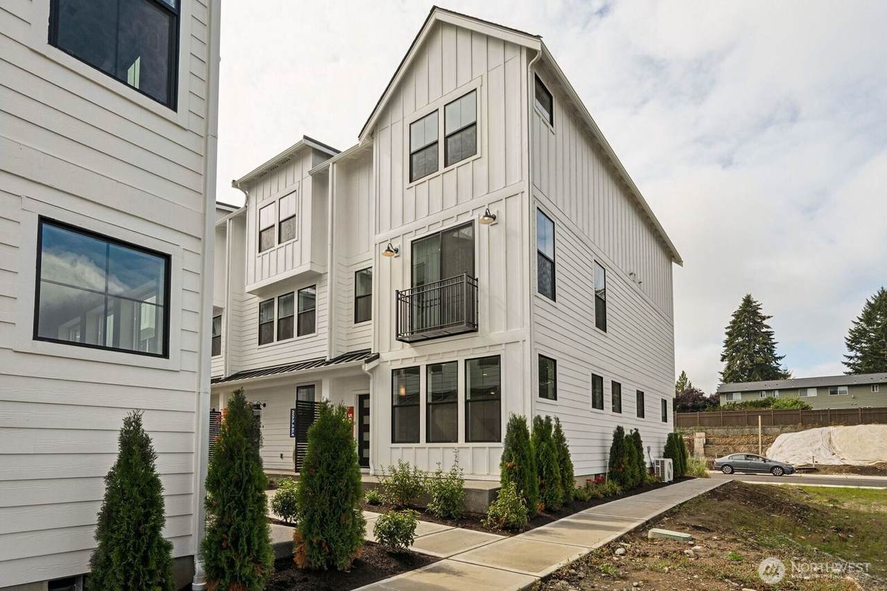 12095 127th Avenue Ct - Photo 1