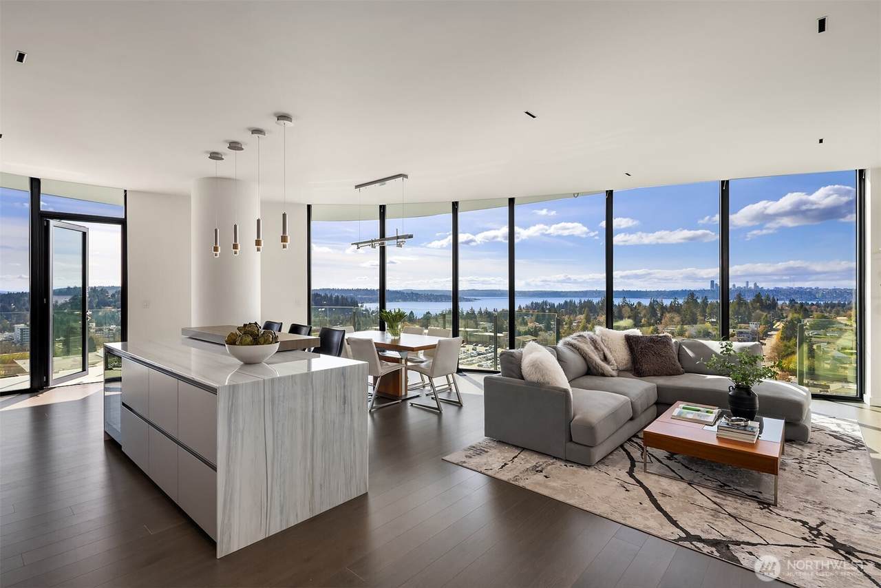 838 Avenue Square - Photo 1