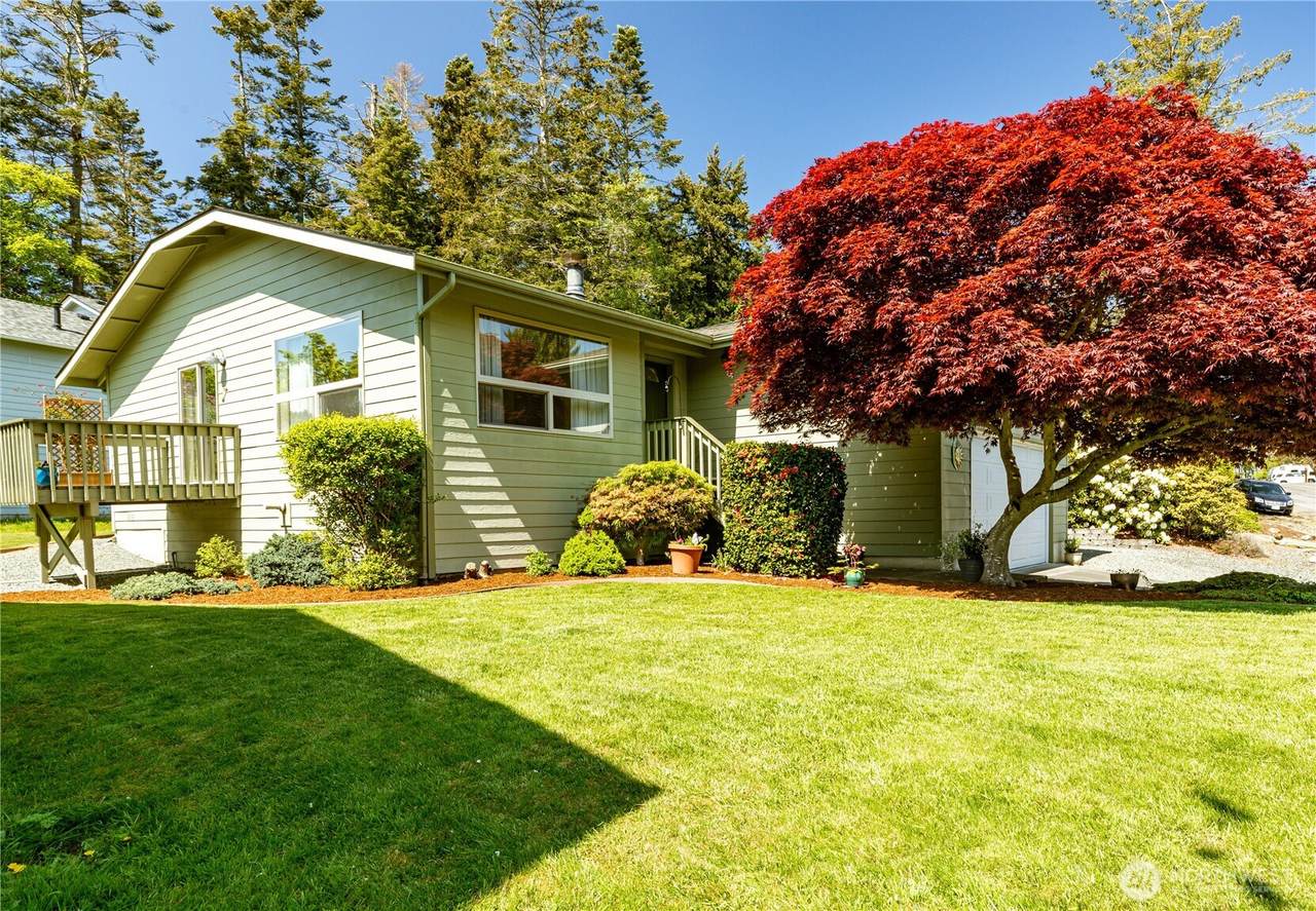 4114 Kingsway - Photo 1