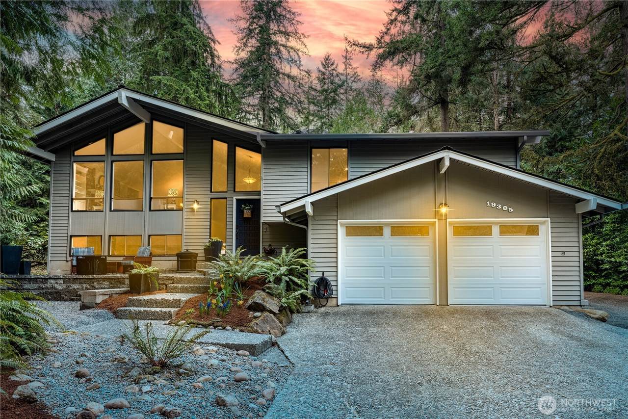 19305 196th Avenue - Photo 1
