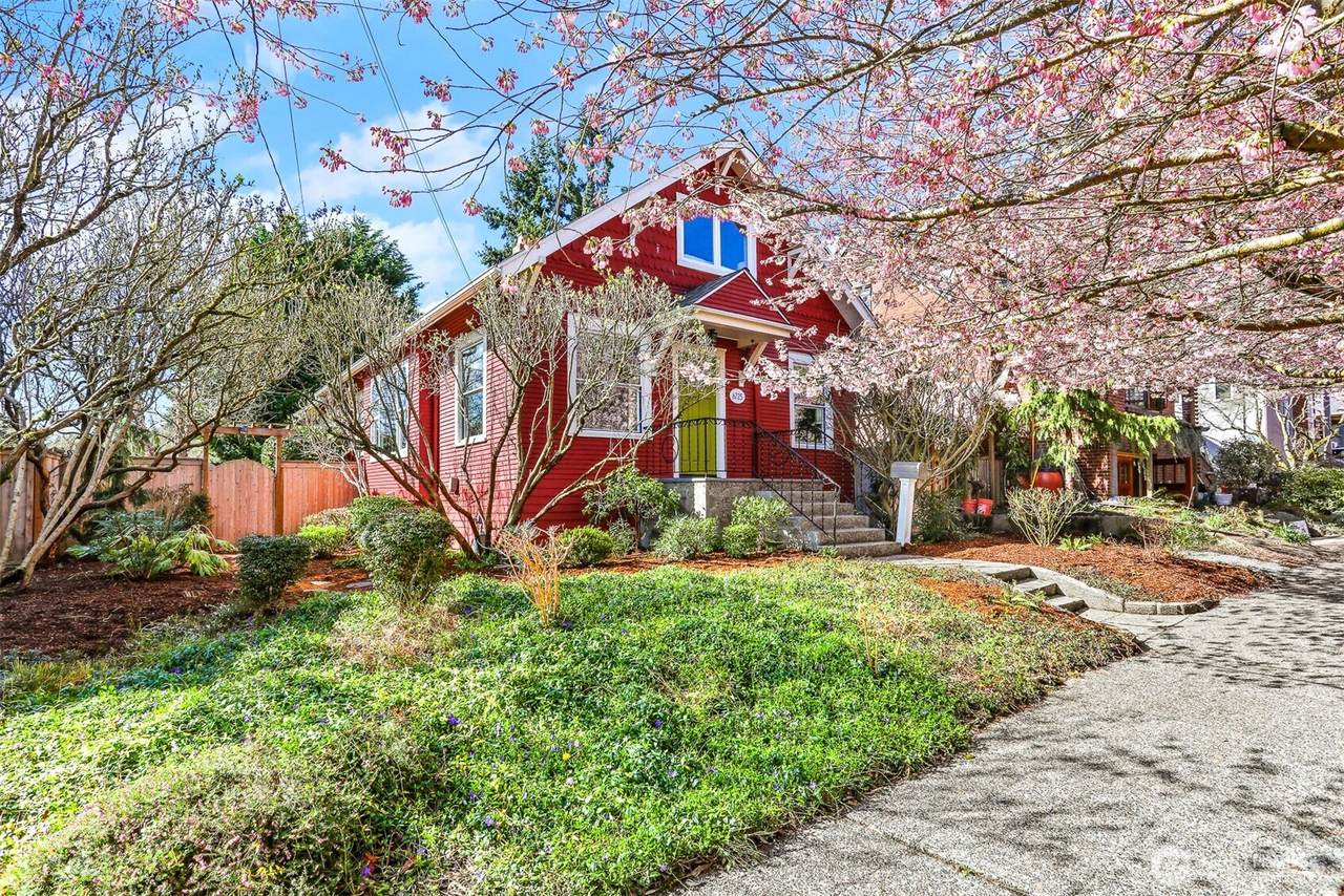 6725 Earl Avenue - Photo 1