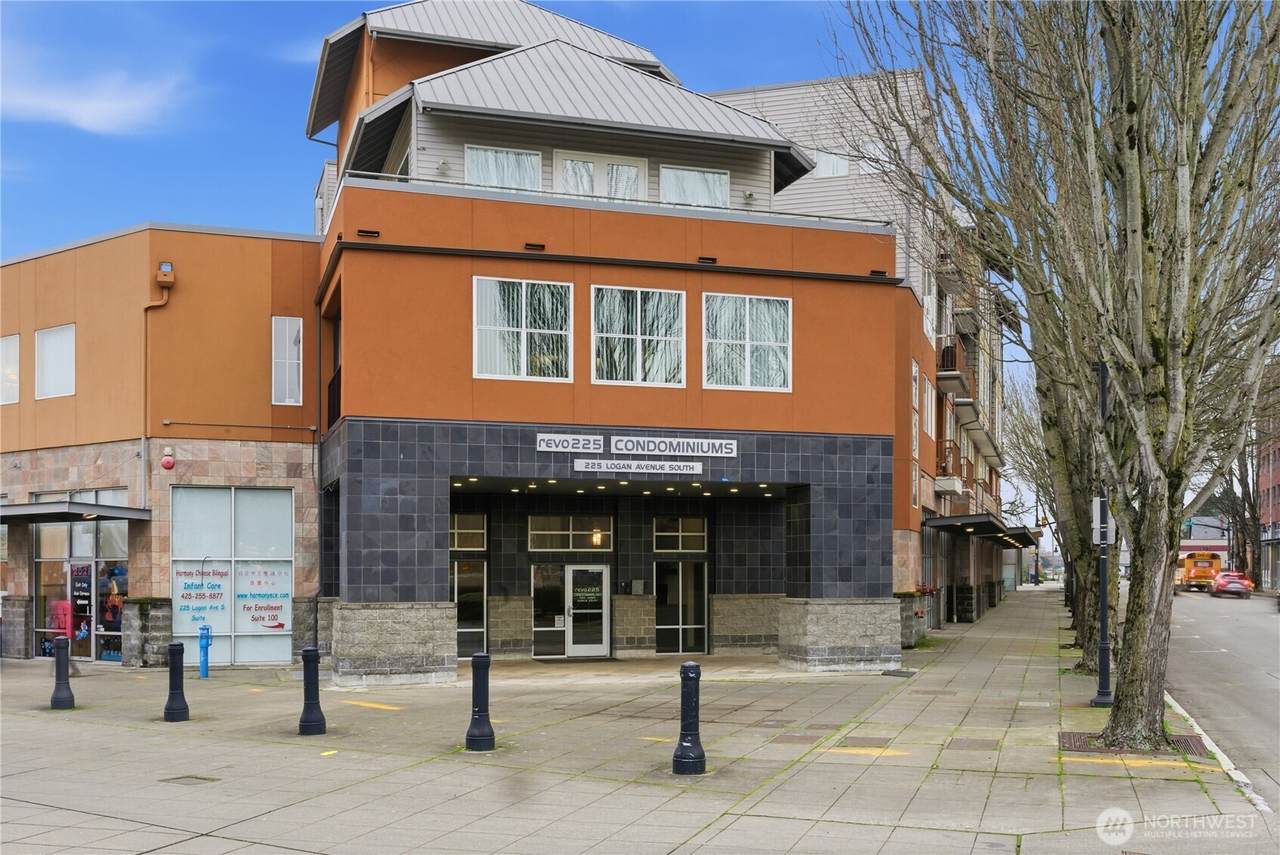 225 Logan Avenue - Photo 1