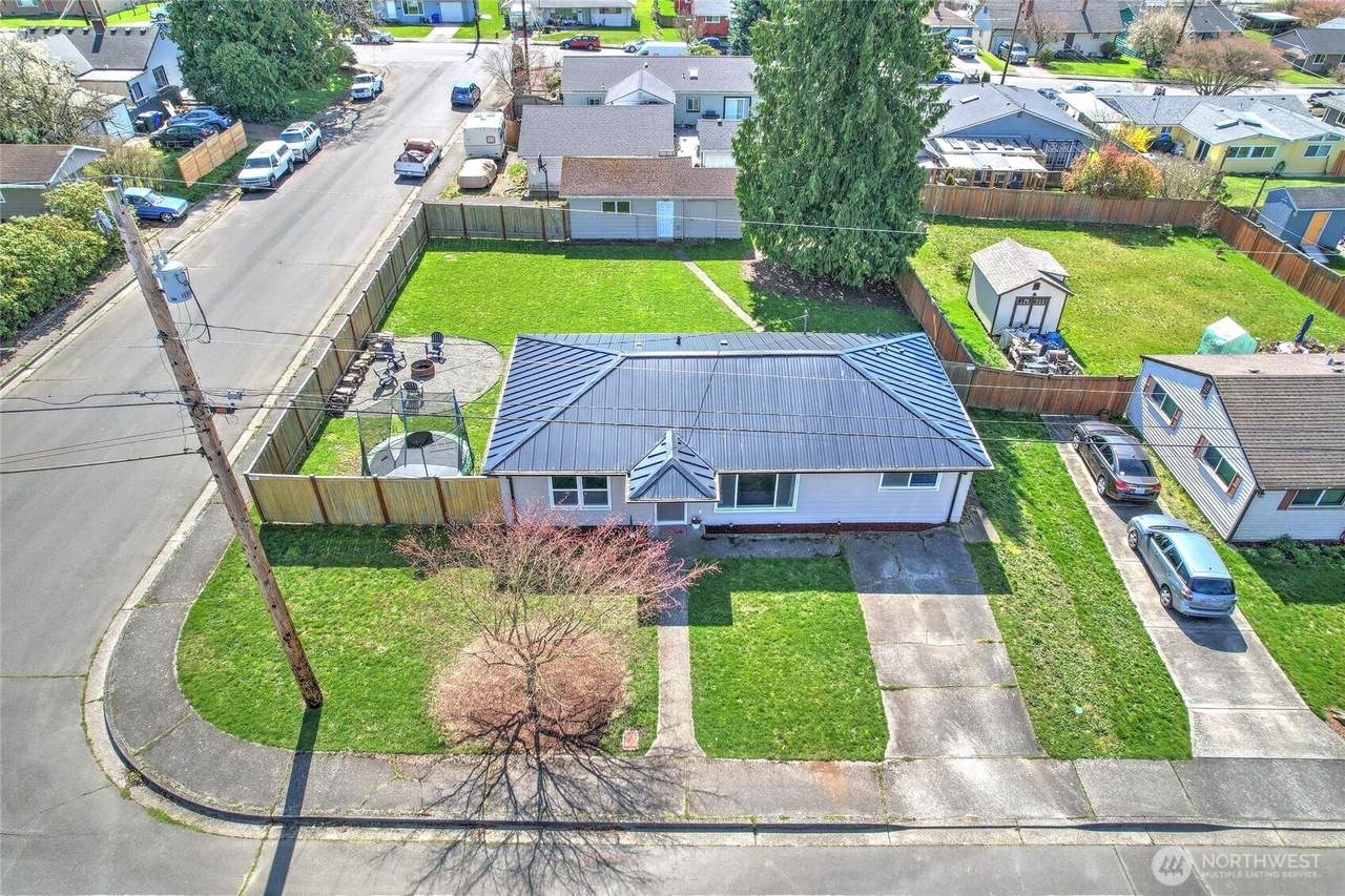 2316 7th Street - Photo 1