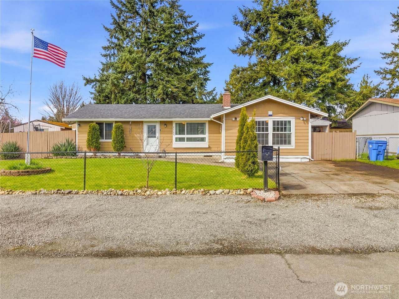 17116 6th Avenue Ct - Photo 1