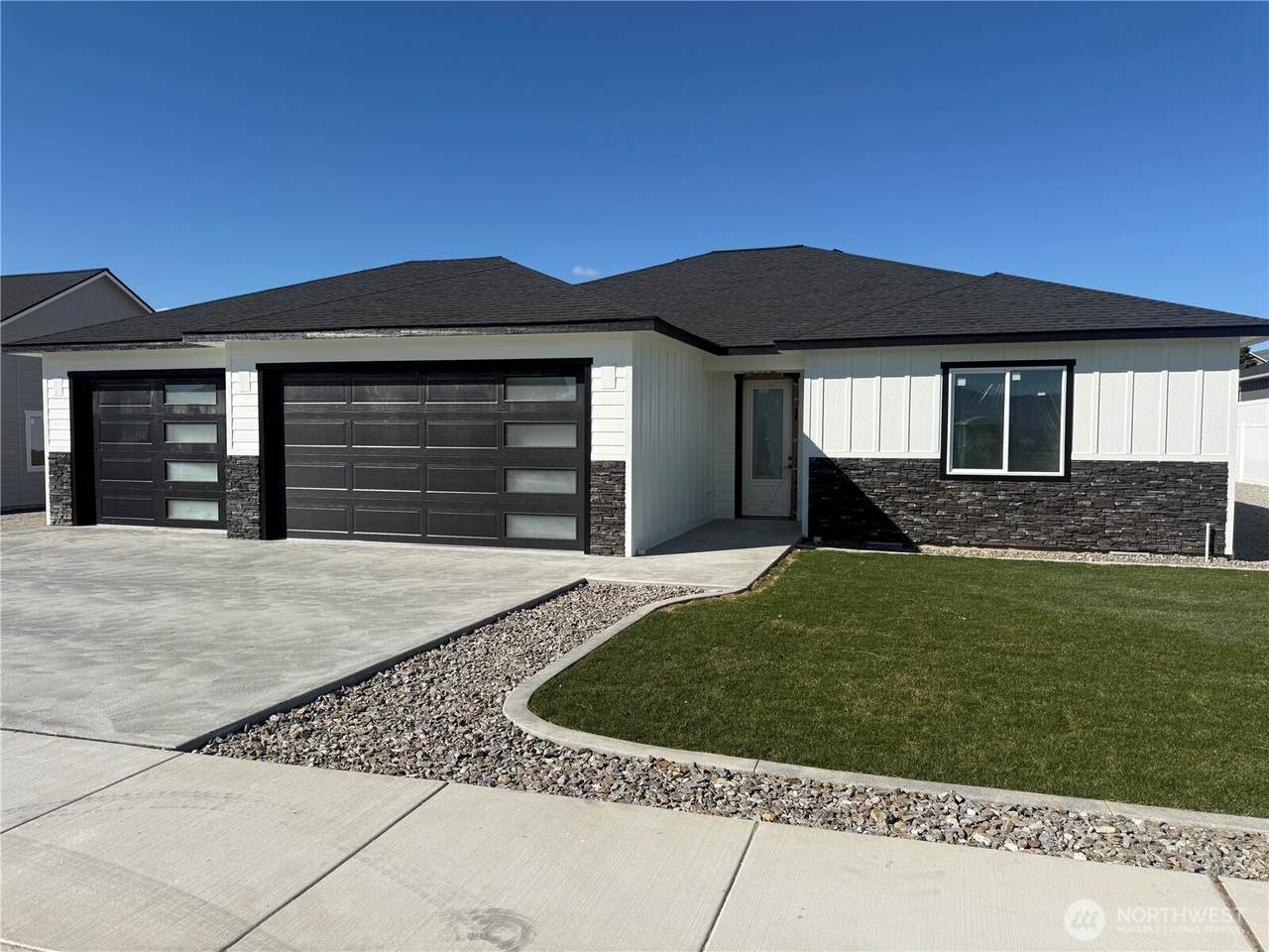 881 Conner Court - Photo 1