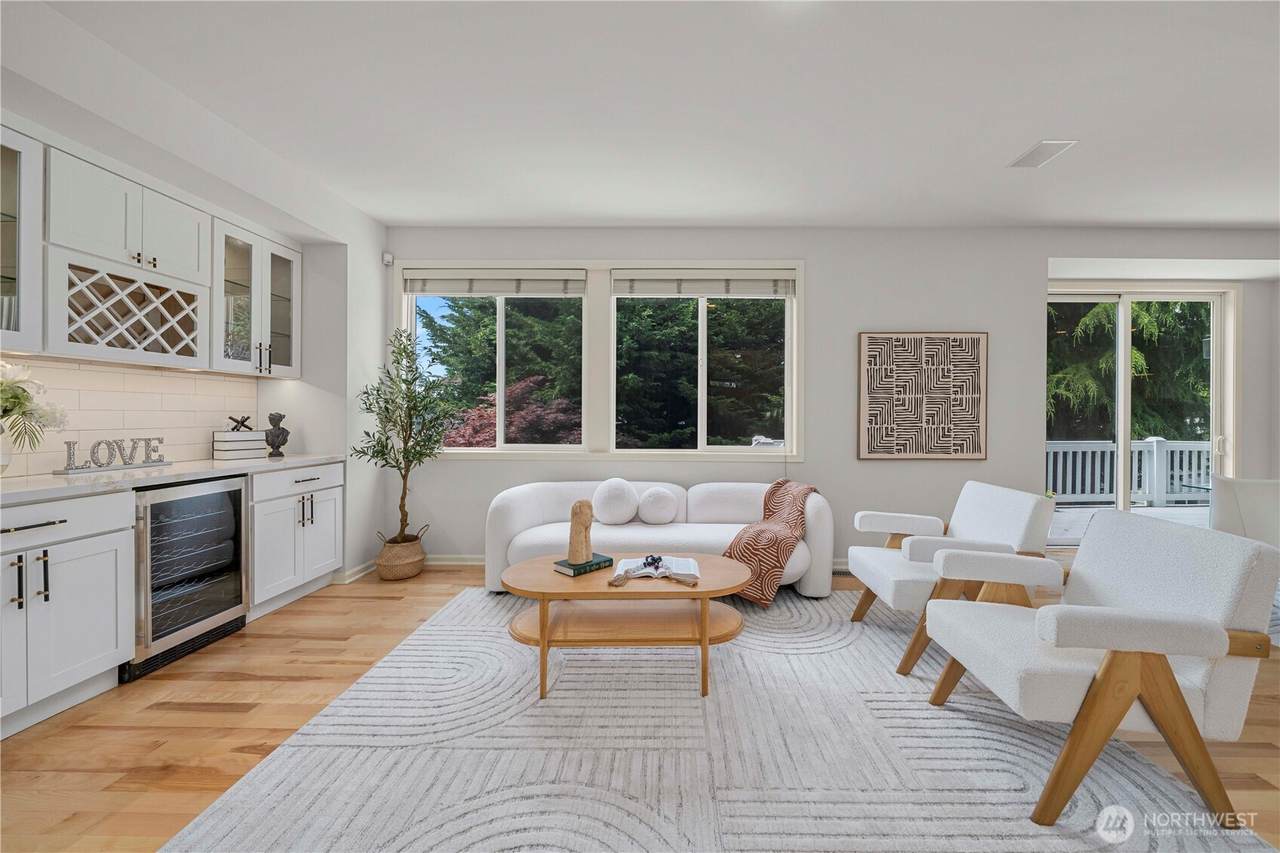 11433 80th Avenue - Photo 1