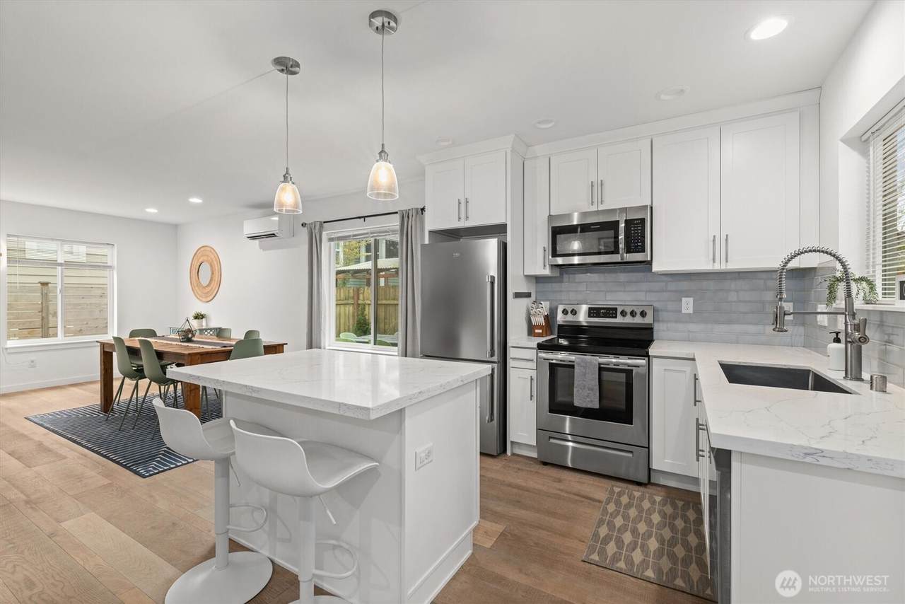 https://bt-photos.global.ssl.fastly.net/nwmls/1280_boomver_1_2498024-1.jpg