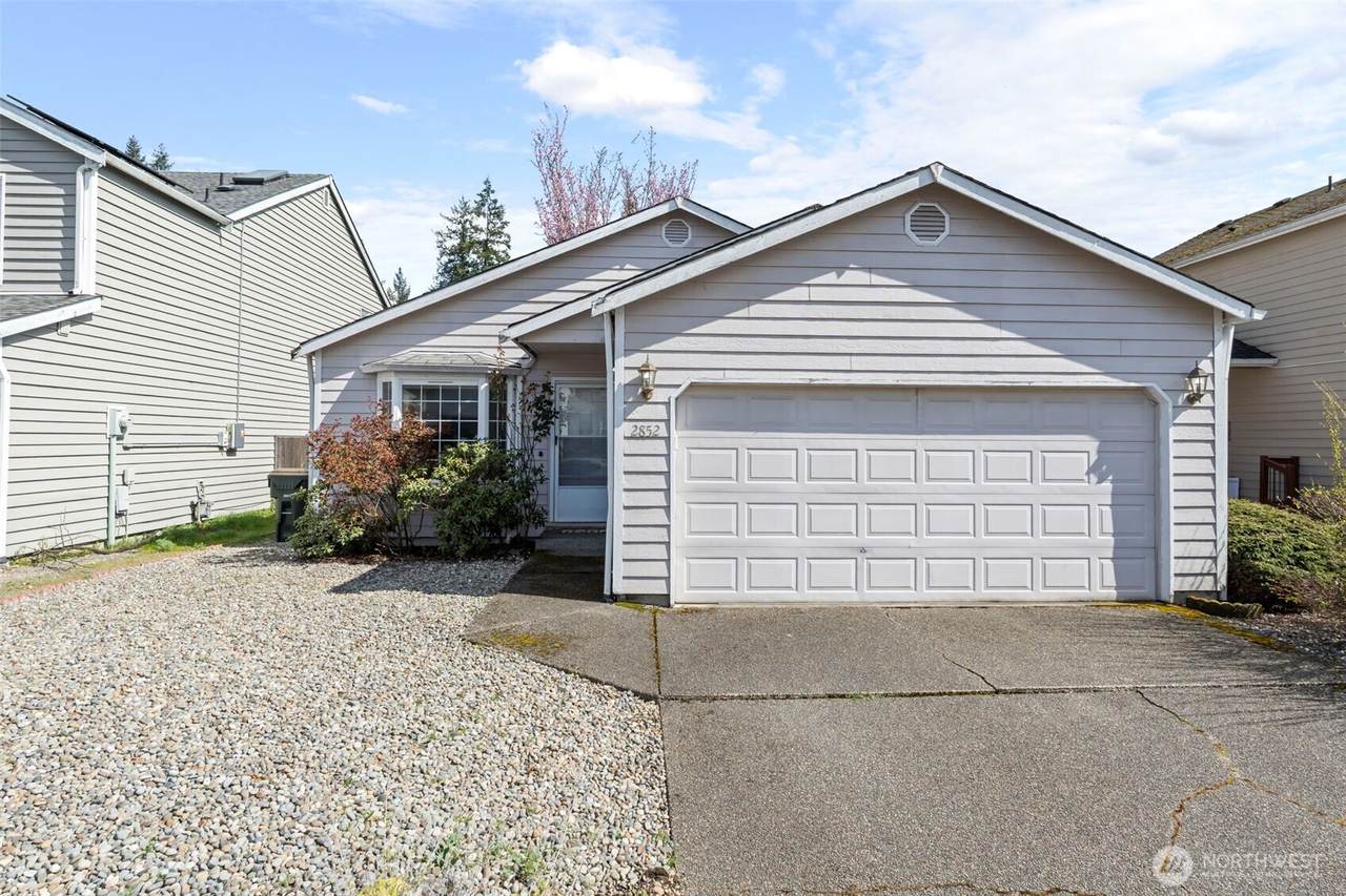 2852 Noble Street - Photo 1