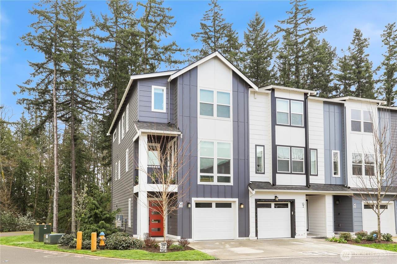 13717 Admiralty Way - Photo 1