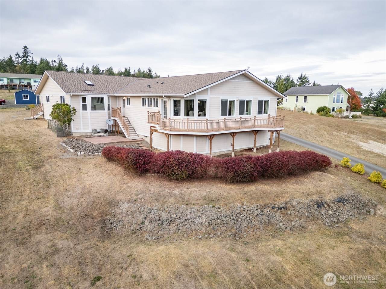 382 Discovery View Drive - Photo 1